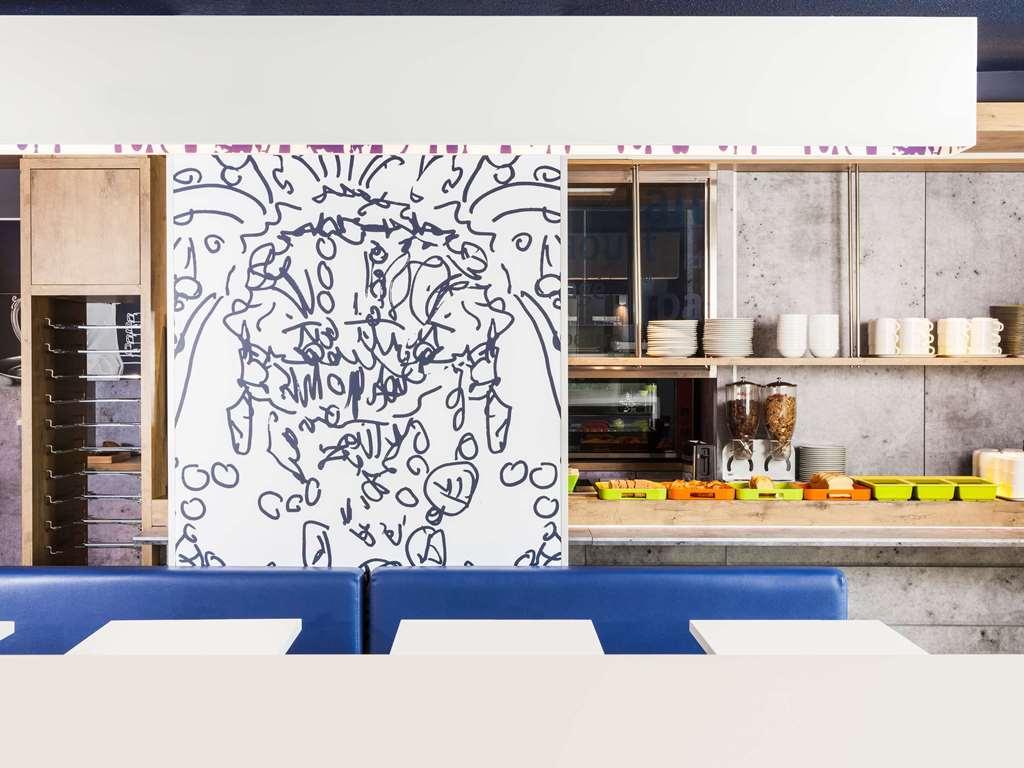 Ibis Budget Nantes Nord Saint Herblain מסעדה תמונה